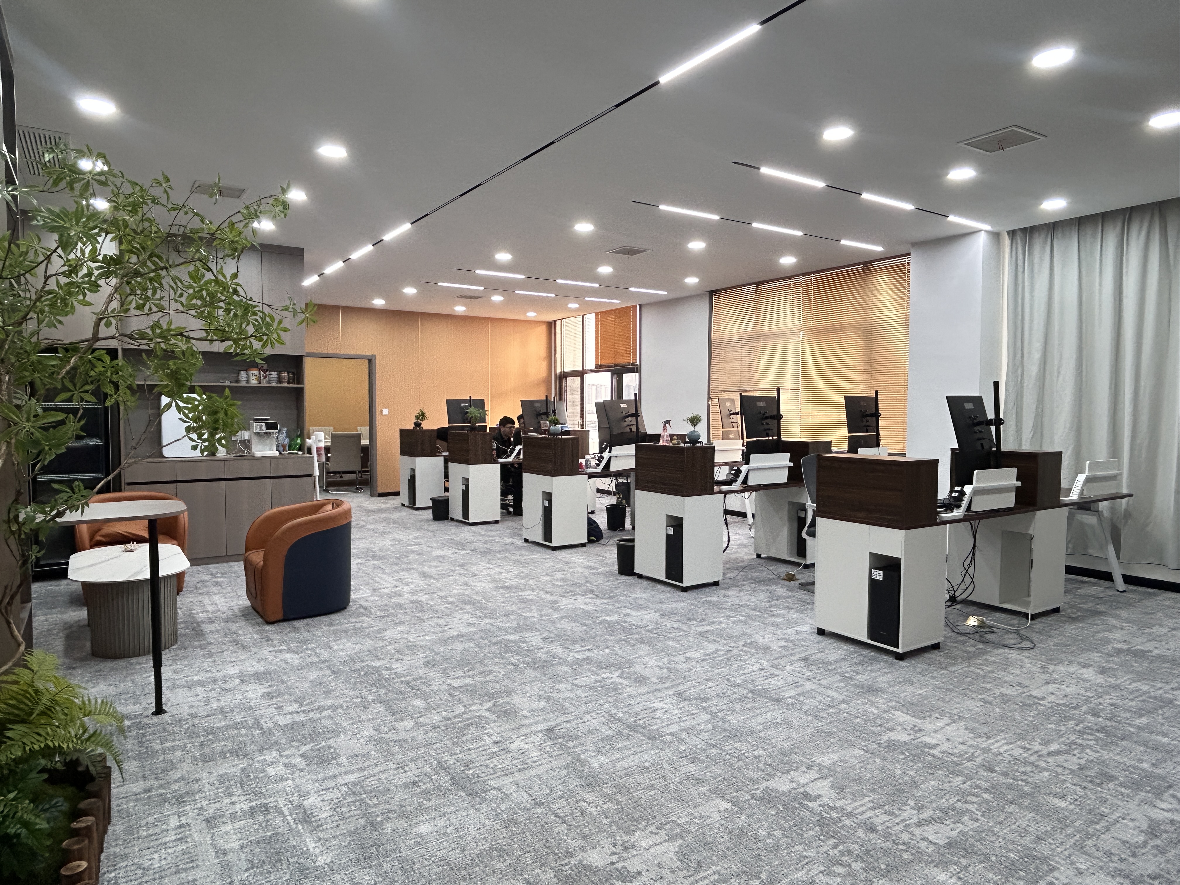 致力于创造长期而稳定的价值增长(图2)